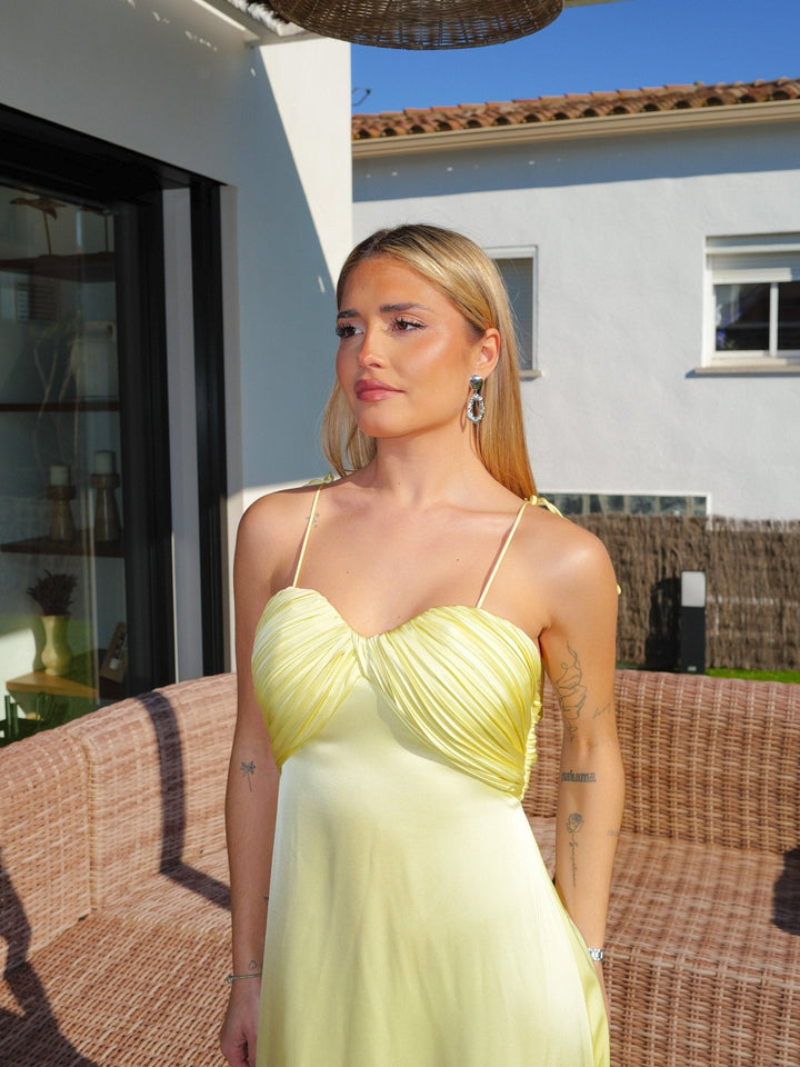 Robe Anaïs — satin, encolure coquillage, jaune