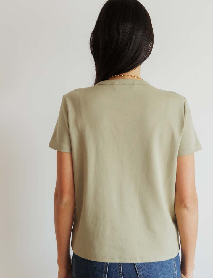 T-shirt olive Robb — Maison Juliette Vendôme — vue 3