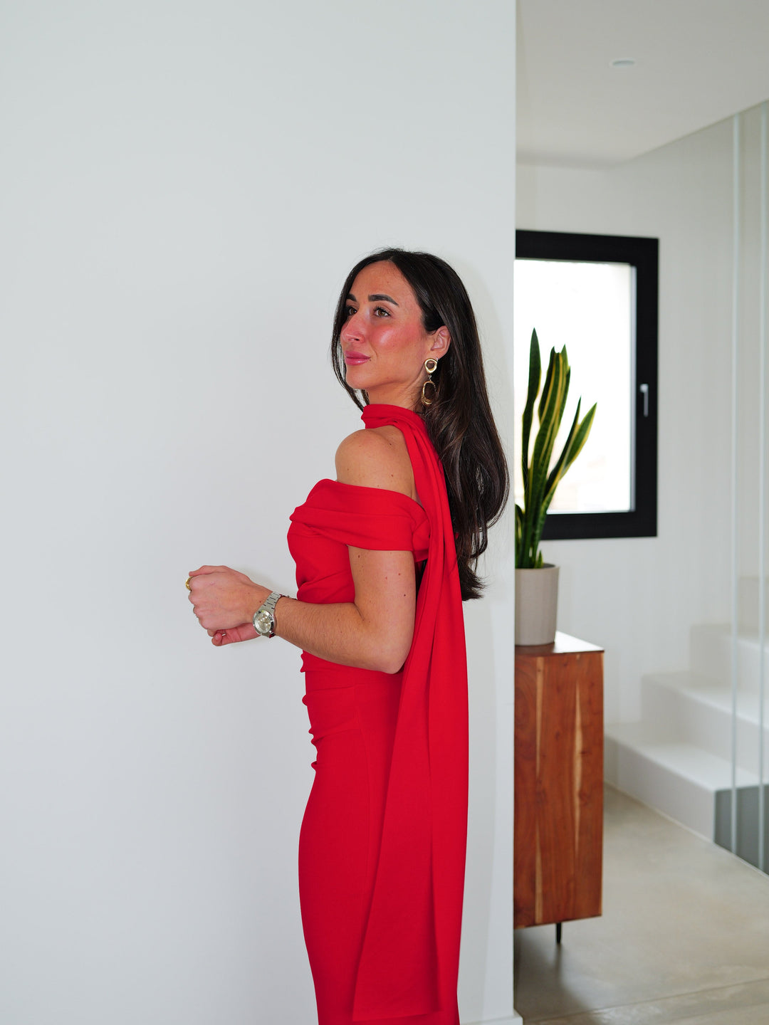 Robe Cerise — asymétrique, fronces, choker, rouge