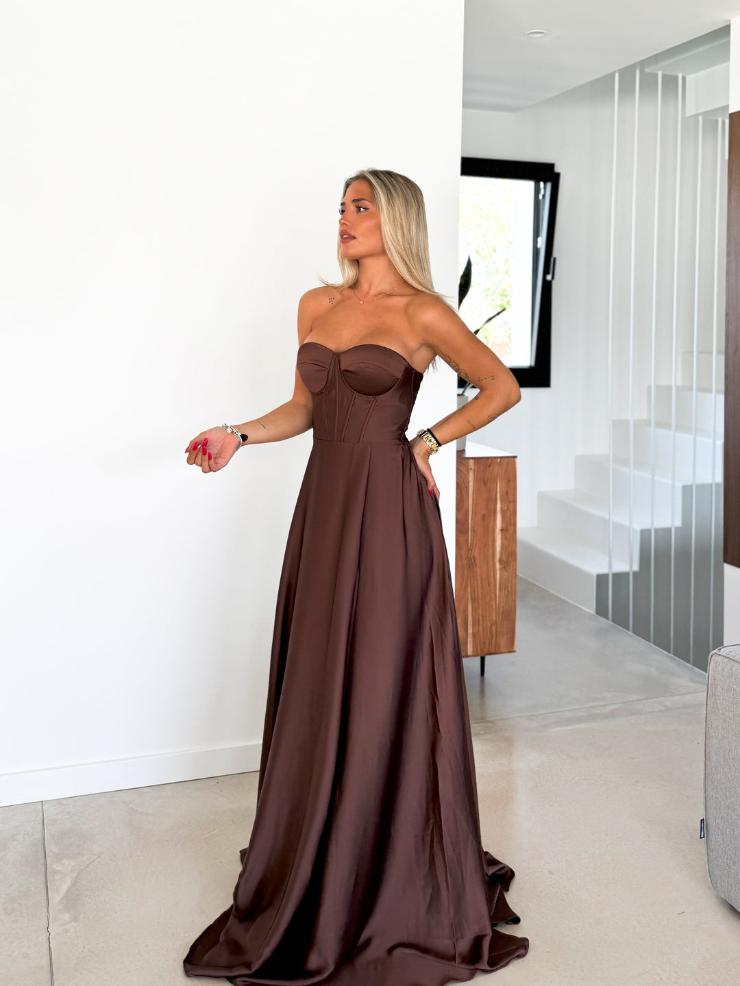 Robe Céleste — princesse, corsé laceré, satin, chocolat