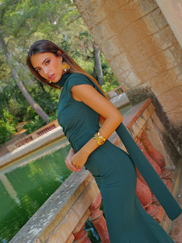 Robe Estelle — asymétrique, fronces, choker, vert bouteille