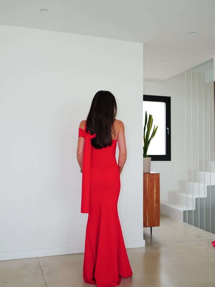 Robe Cerise — asymétrique, fronces, choker, rouge