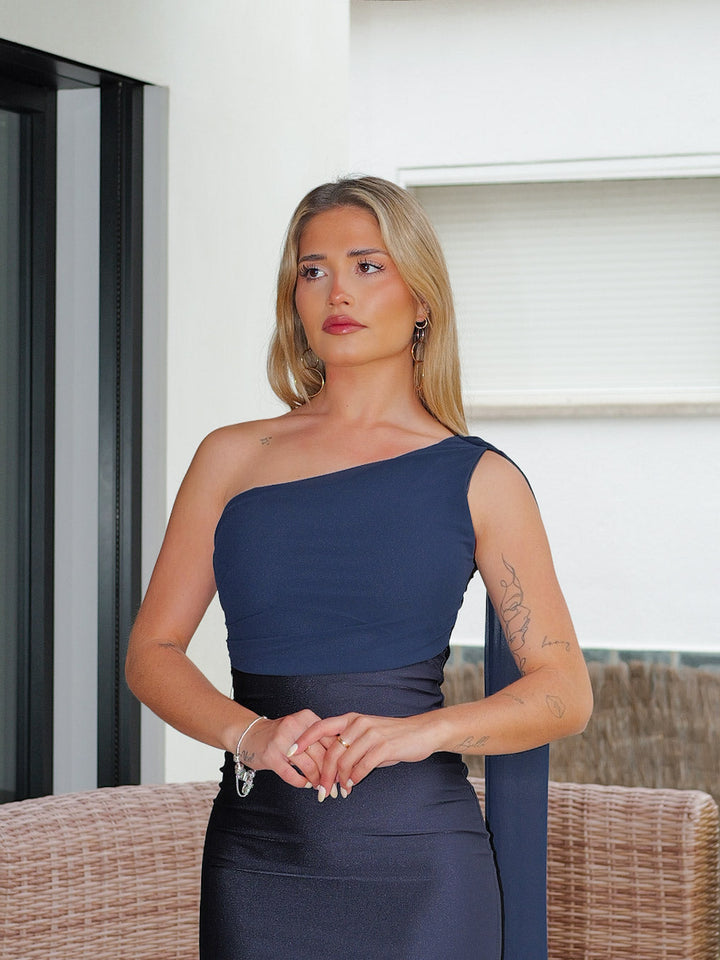 Robe Pauline — halter noué, plissé, dos ouvert, marine