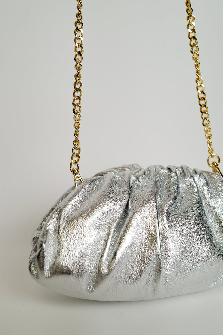 Pochette Alix — effet cuir, chaîne dorée, argenté
