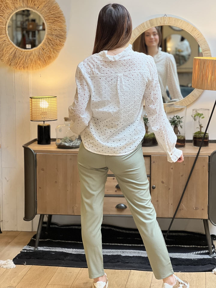 Pantalon Zélie — coupe droite, taille haute, ceinture à nouer