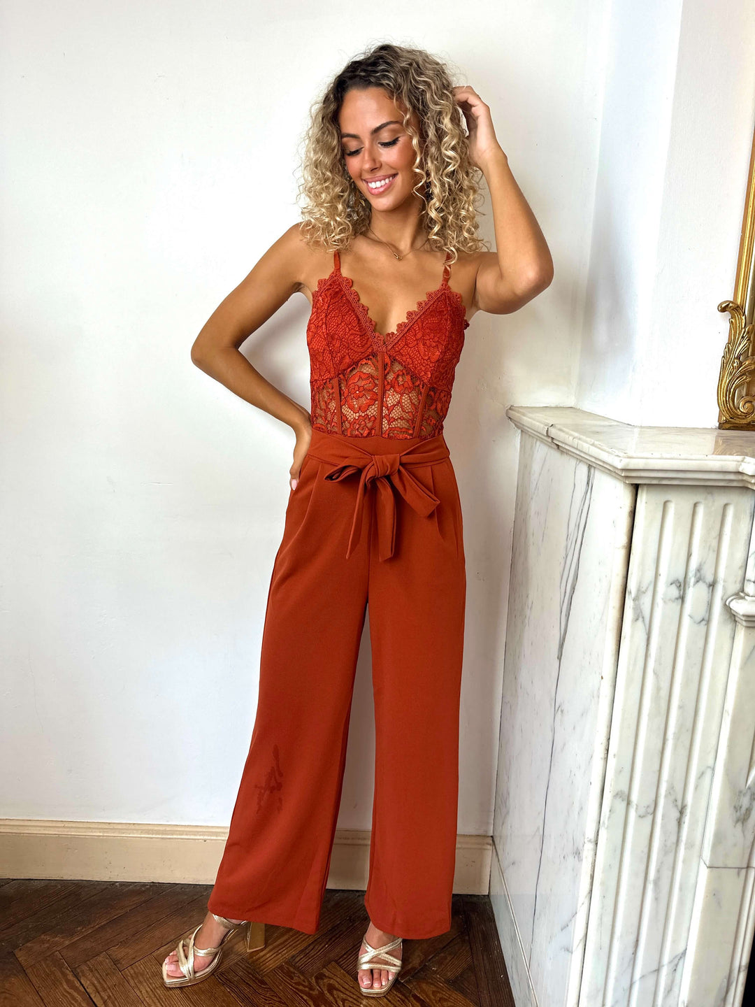 Combinaison Anaïs, buste en dentelle, pantalon large