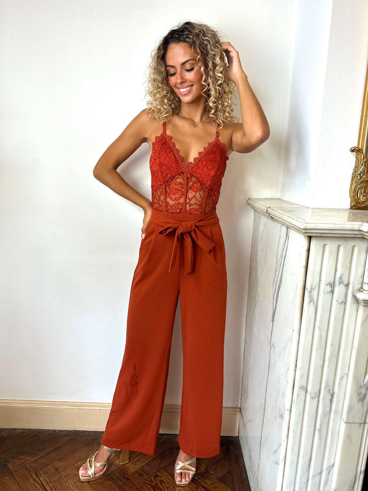 Combinaison Anaïs, buste en dentelle, pantalon large