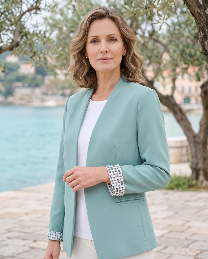 Veste Capucine — coupe droite, épaulettes