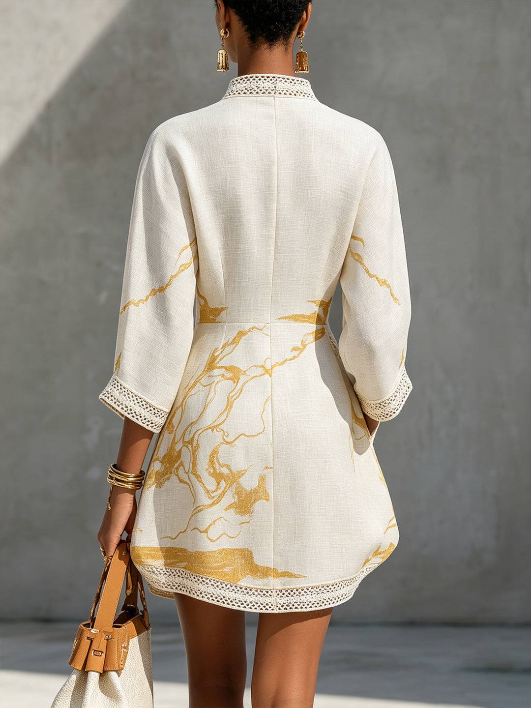 Mini Robe Ivoire — col montant, imprimé marbré doré