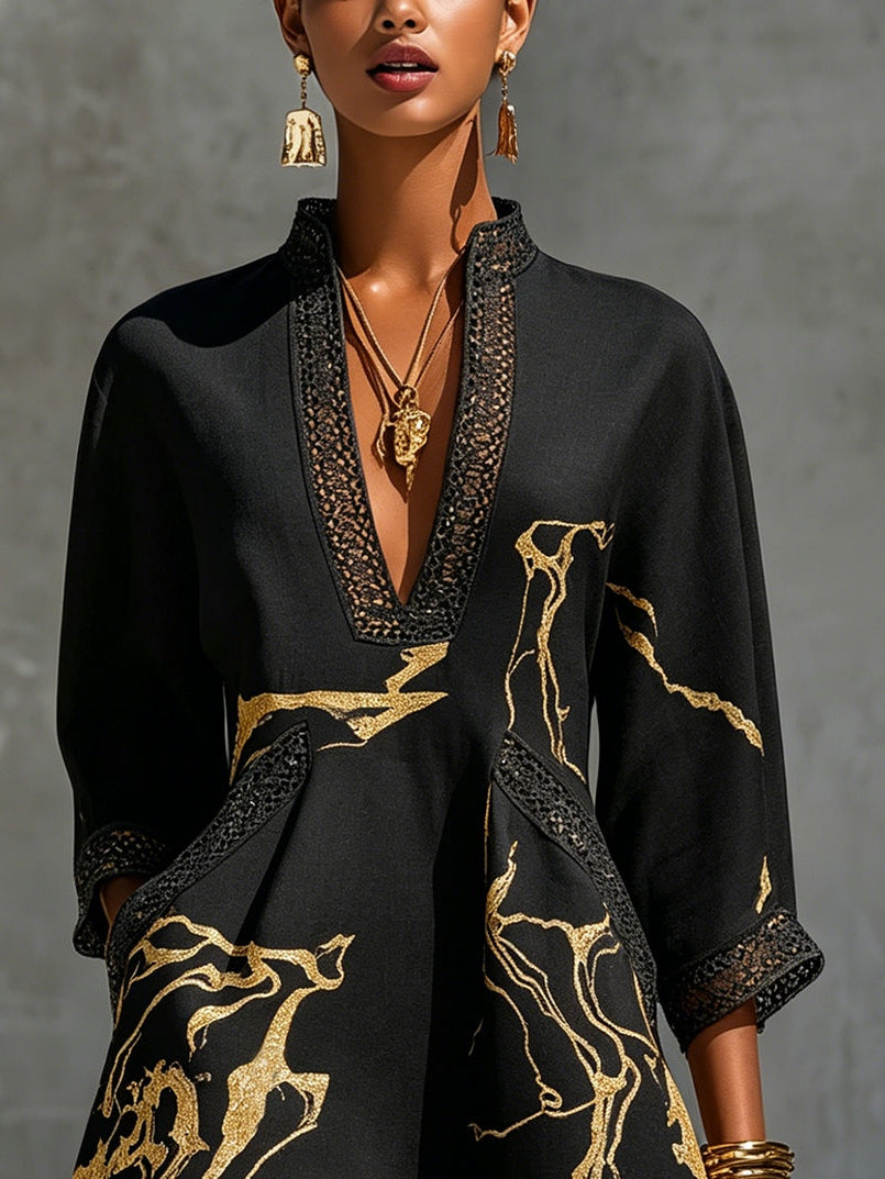 Ébène | Mini Robe Col en V, Imprimé Noir et Or