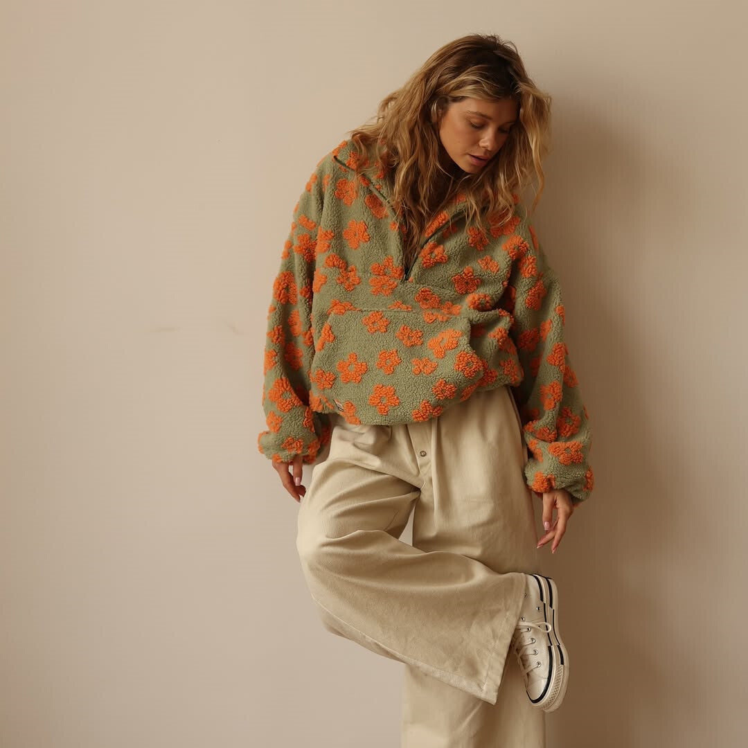 Geneviève | Pull polaire fleuri, couleurs douces
