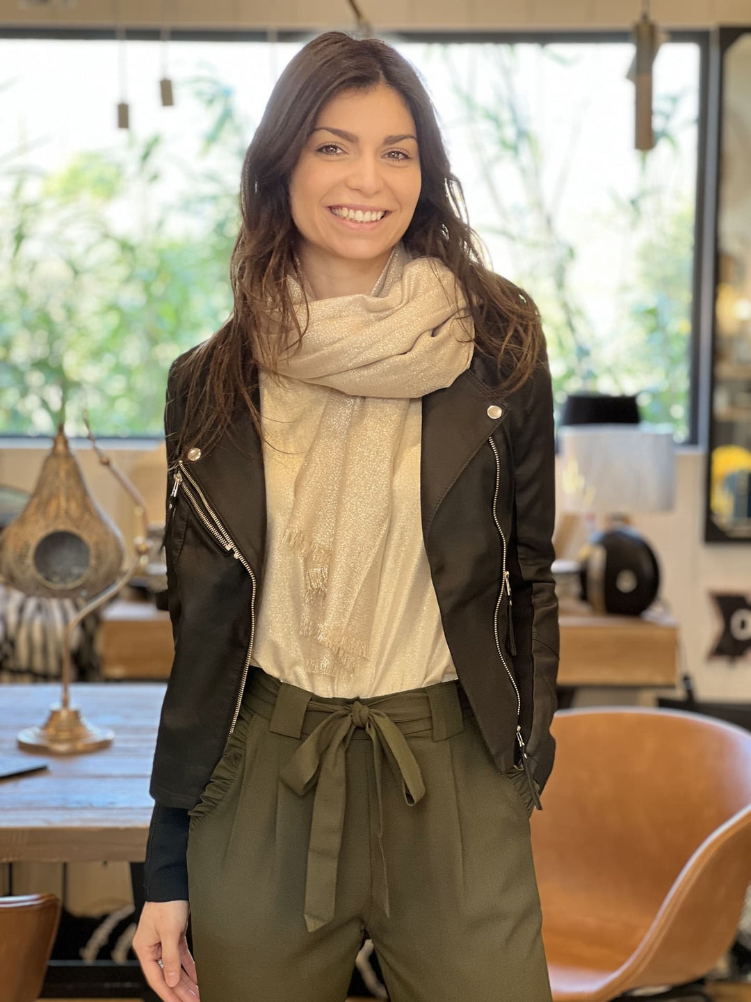 Pantalon Zélie — coupe droite, taille haute, ceinture à nouer